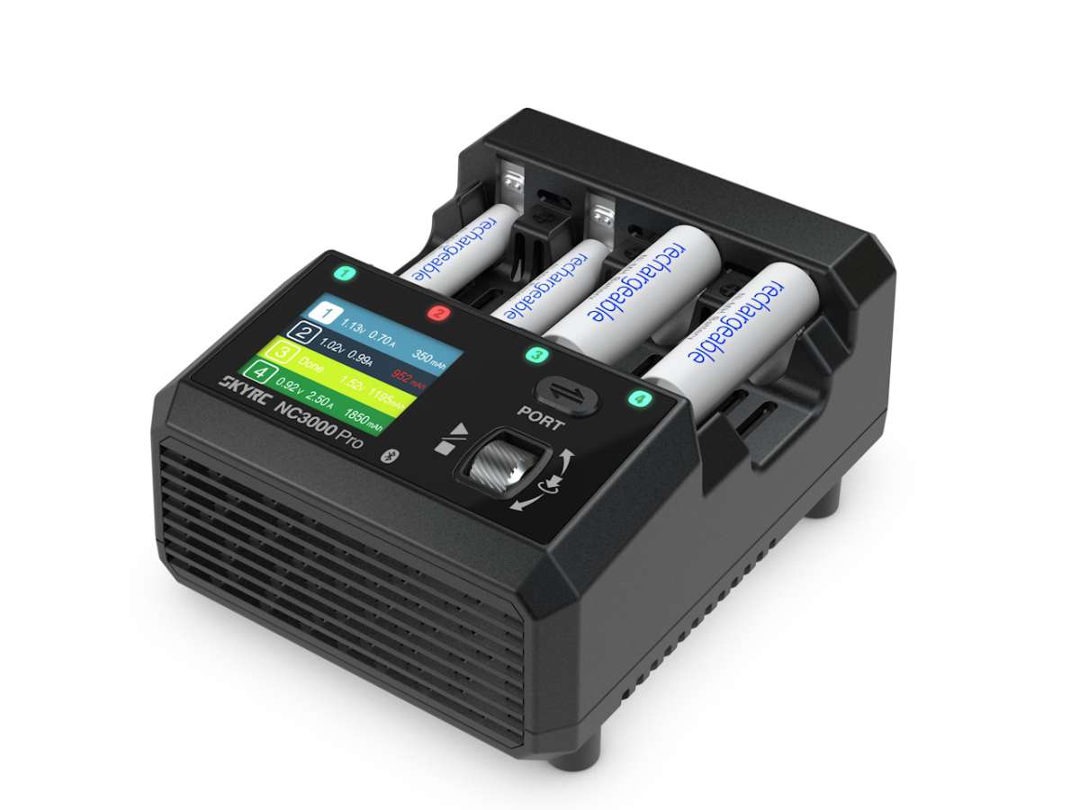 SkyRC NC3000 Caricabatterie per 4xAA/AAA DC 3A